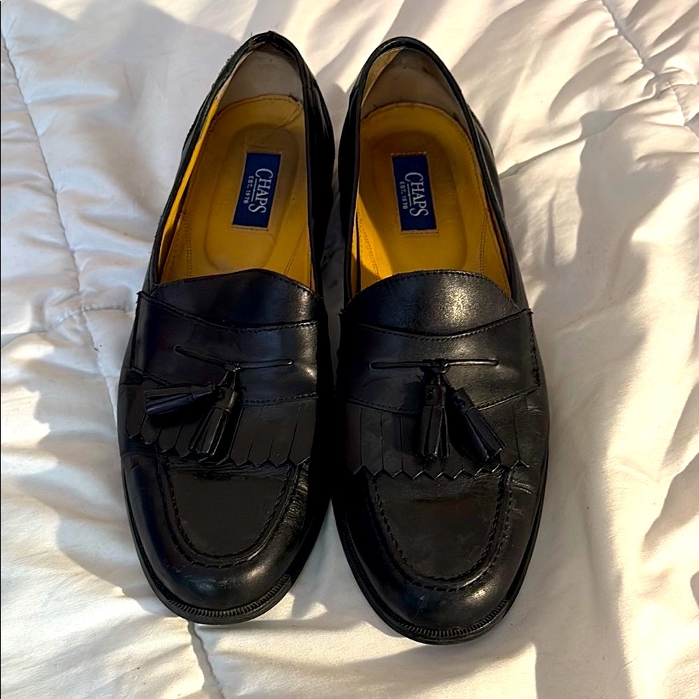 Chaps Men’s Black Leather Slip-On Loafers
